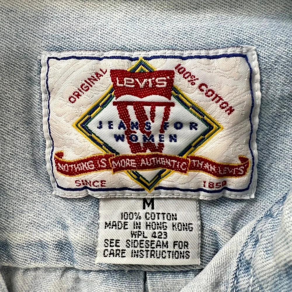Vintage 90s Levi's Red Tab Denim Shirt Medium‎ Light Wash Cotton Unisex Retro